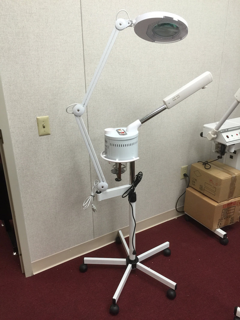 FACIAL Steamer AND 5-D Magnifying Lamp Combo