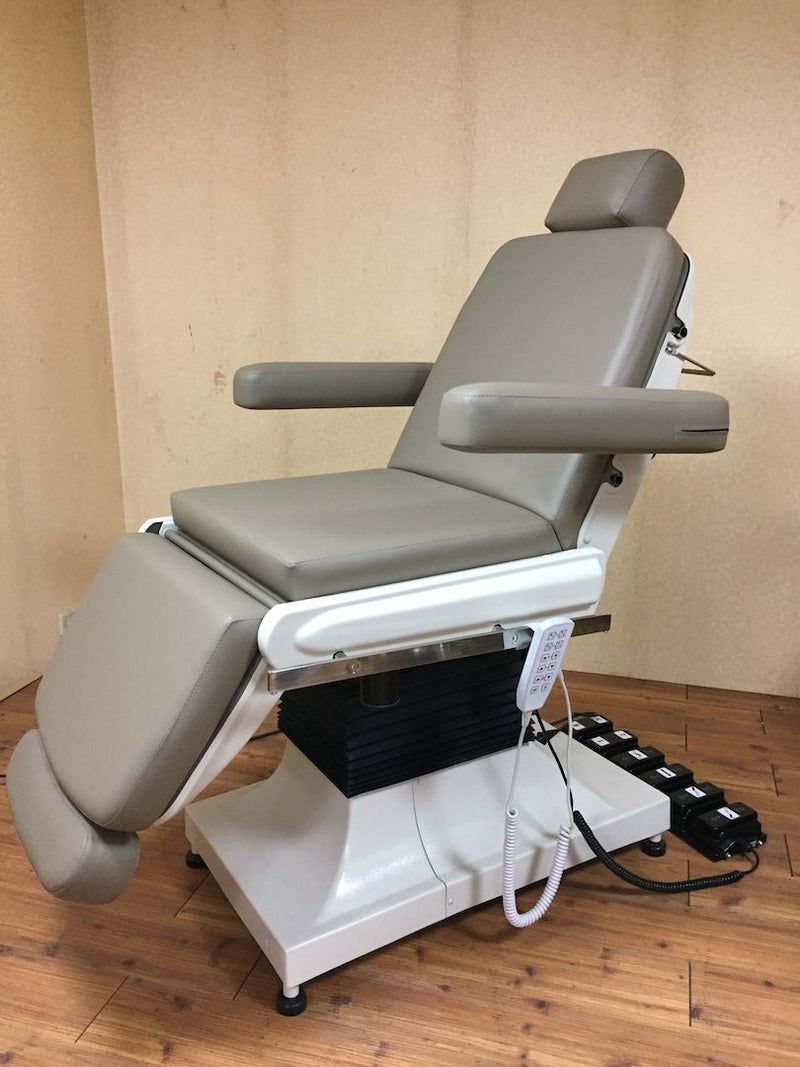 MASTERS ST Power Medical Procedure Chair Medispa: Versatility for Derm, OB/GYN & Spa